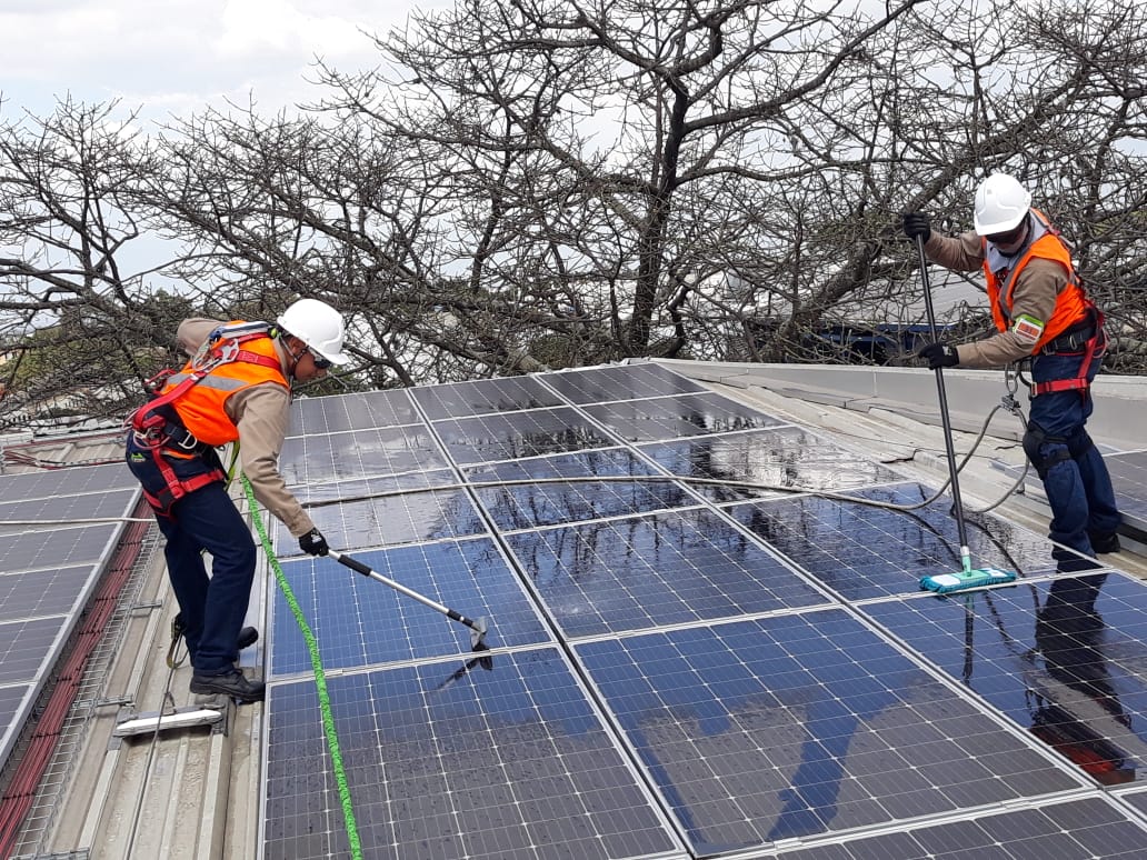 Servicios-1-4.Mantenimiento-de-Sistemas-Solares-Fotovoltaicos